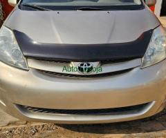 Toyota sienna Foreign used